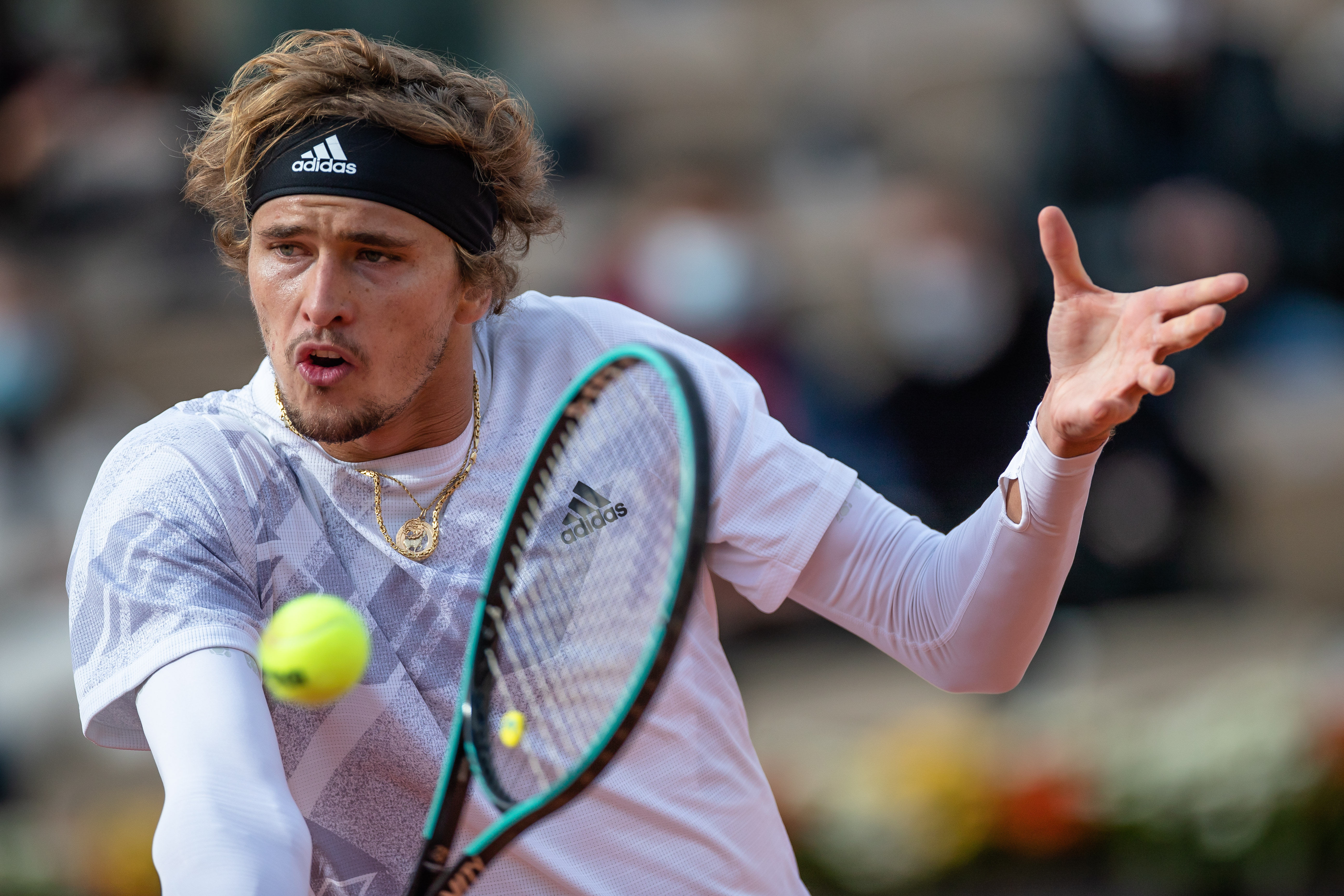 需要一位既 需要一位既